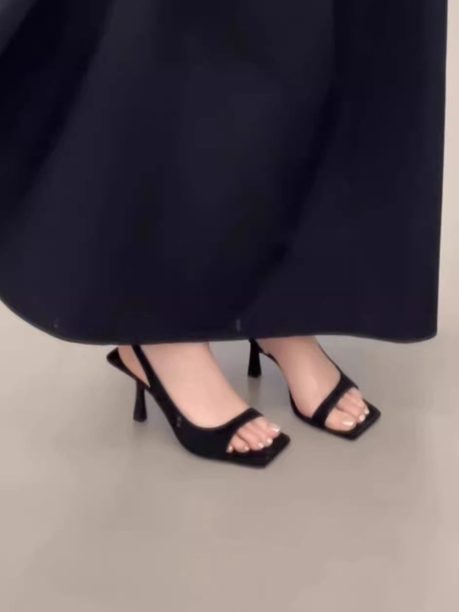 Women's One-strap Sandals 2026 Summer Model, Open-toed, Suitable For Wearing With Skirts, Versatile Square Toe, Simple_vogvips.com