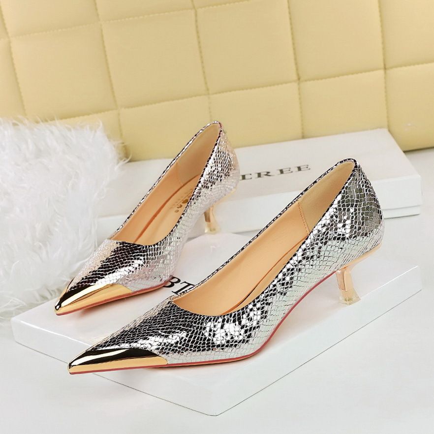Women's Shoes Mid-heel Shallow Mouth Metal Tip Shining Sequined Cloth Snake Pattern Single Shoes Women_vogvips.com
