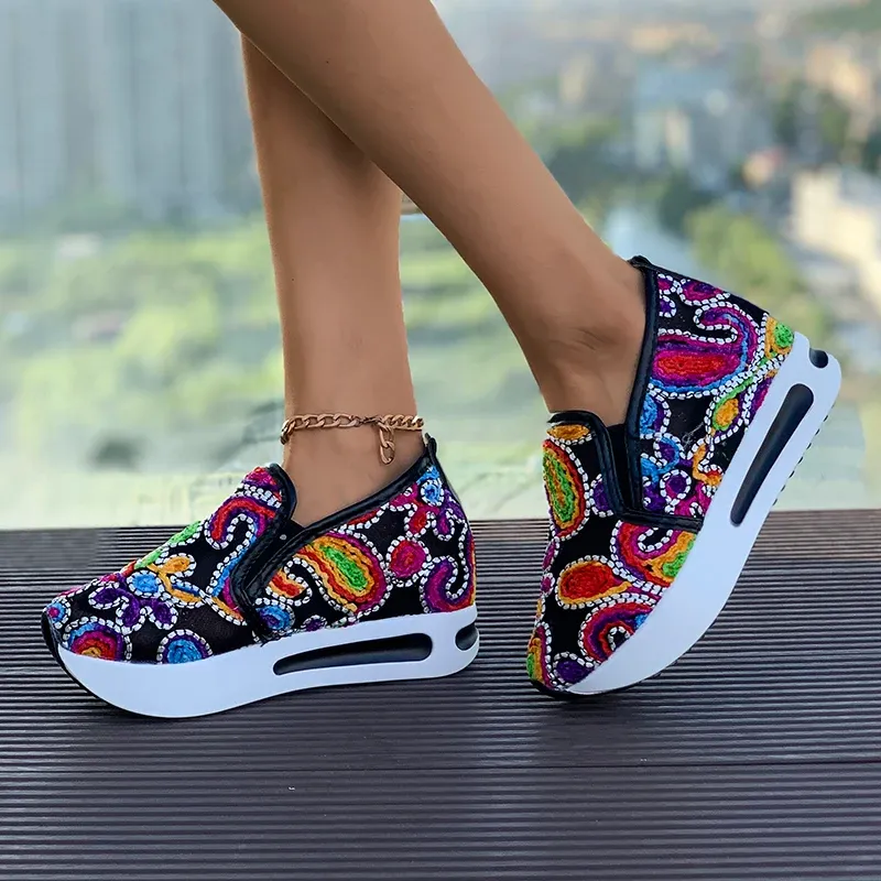 Spring Autumn Slip On Casual Shoes For Embroidery Thick Platform Sneakers Women Breathable Mesh Loafers_vogvips.com