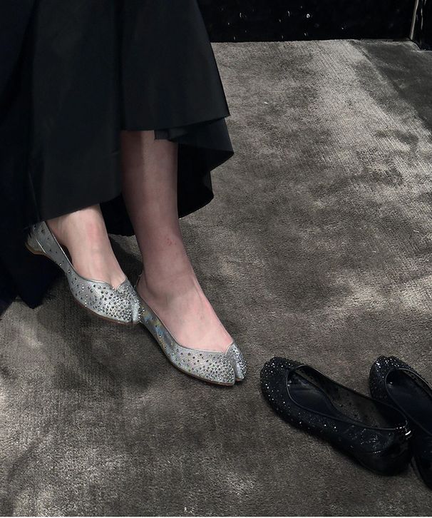Women's Split Toe Shoes Inner Wedge Heel Low Cut Patent Leather Mesh Rhinestone Pig Trotter Single Shoes Style Women's Ballet Flats_vogvips.com