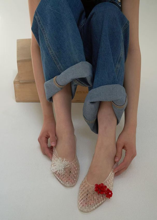 Xiaohongshu's New Summer Mesh Flat Sandals With A High-end Feel, Korean Crystal Jelly Shoes, Pointed Toe Shallow Single_vogvips.com