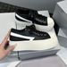 2025 New Thick-Soled Canvas Shoes For Women With Cross Flower Design, Height-Increasing Black And White Color-Block_vogvips.com