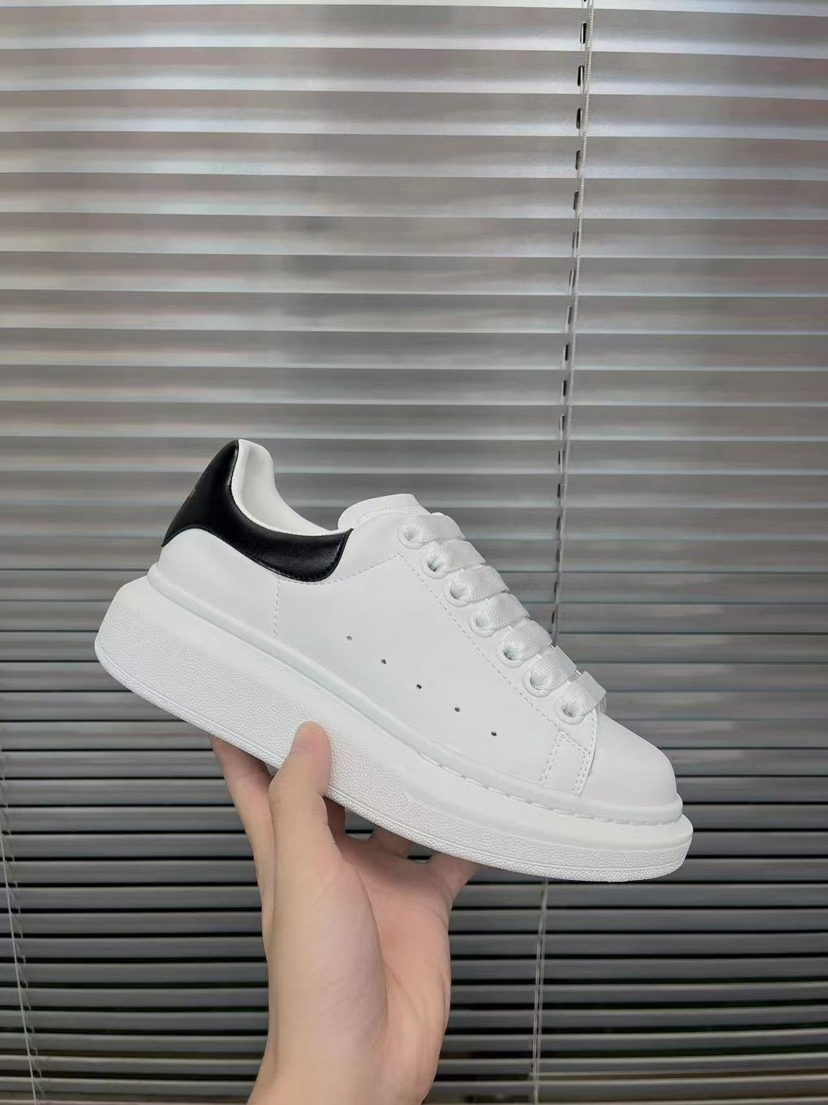 Gaoding 2024 New New Casual White Sneakers Women, Height Increasing Thick Sole Versatile Couple Sports Shoes For Men_vogvips.com