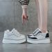 Thick-Soled Height-Increasing White Sneakers For Women 2026 Spring New Lightweight Versatile Petite Casual Soft-Soled_vogvips.com