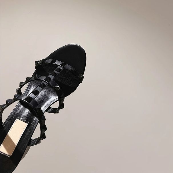 Rivet Thick Heel Sandals Women's Flat Round Toe Open Toe Slippers Women's Summer Outer Wear Casual Sandals_vogvips.com