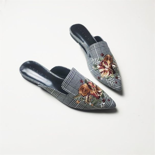 Women’s Shoes New Style Net Red Flat Bottom Mule Slippers New Style Embroidery Pointed Toe Women's Shoes Retro Half Slippers Women_vogvips.com