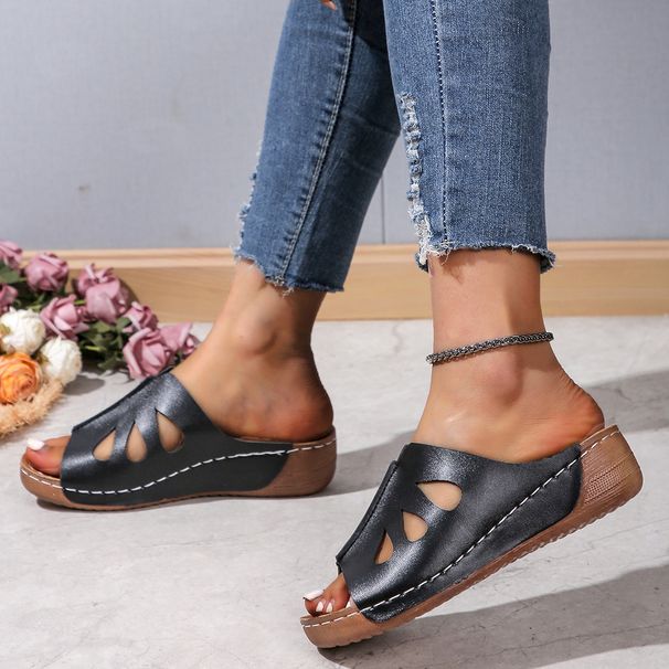 New Plus Size 2025 One-piece Outdoor Sandals Thick Soled Women's Slippers With Open Toed Bread And Butterfly Hollow Out_vogvips.com