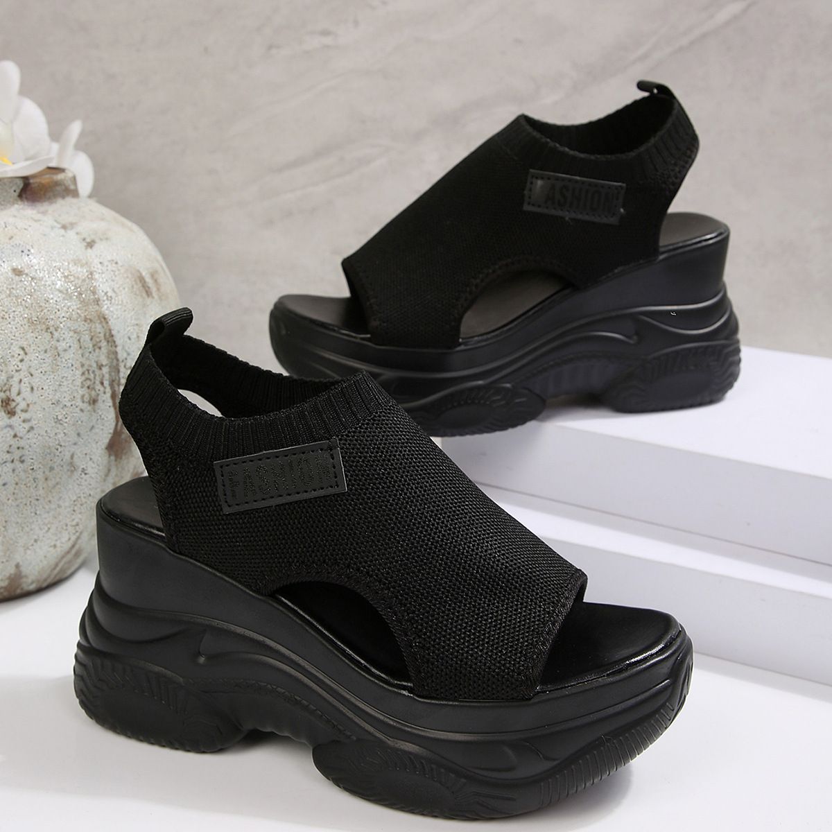 Women's Solid Color Open Toe Breathable Flat Sandals Fashion Mesh Knit Slip On Platform Beach Sandals For Summer Outdoor_vogvips.com