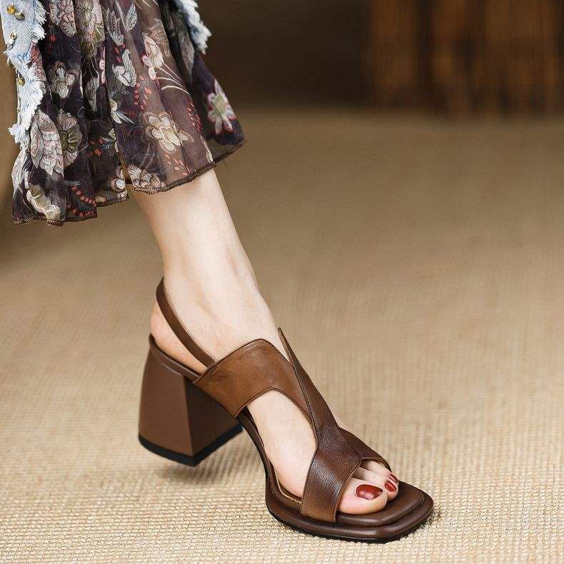 2025 Summer New European American Black Height-Increasing 7.5cm Strap Sandals For Women With Waterproof Platform And_vogvips.com