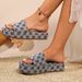 Plus-size Platform Women's Slippers Plum Embroidery Muffin Bottom Casual Women's Flip-flops_vogvips.com