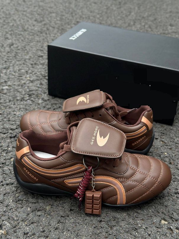 Women's Retro Lightweight Lace-Up Sports Casual Shoes Cat And Sofa Matching Style Soccer Shoes German Training Racing Shoes_vogvips.com