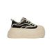 Chunky-Soled Black Sneakers Women's Fall/Winter New Fashionable Casual Canvas Shoes_vogvips.com