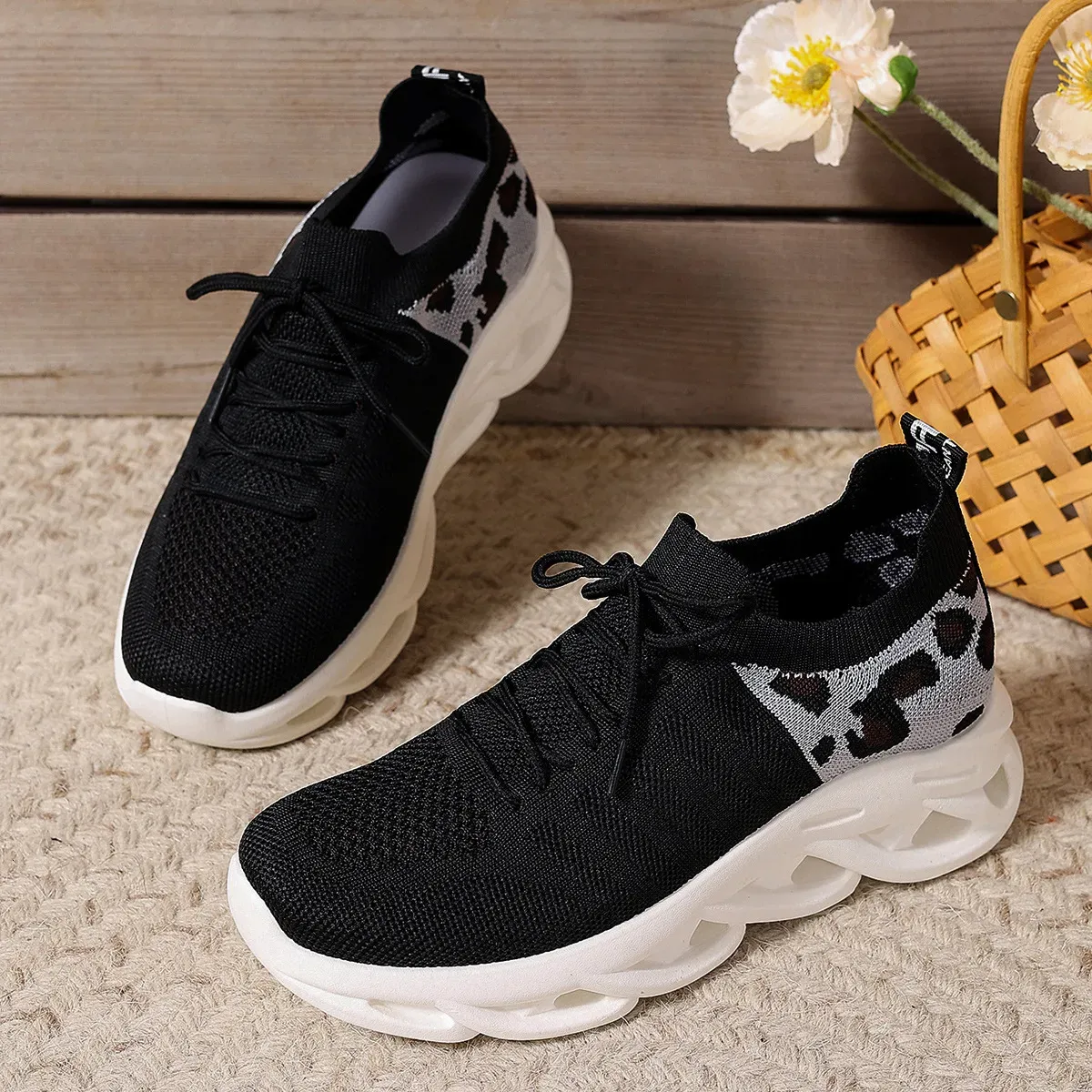 2024 Autumn New Fashionable, Simple Versatile Sports Shoes, Casual, Comfortable, Breathable And Sporty_vogvips.com