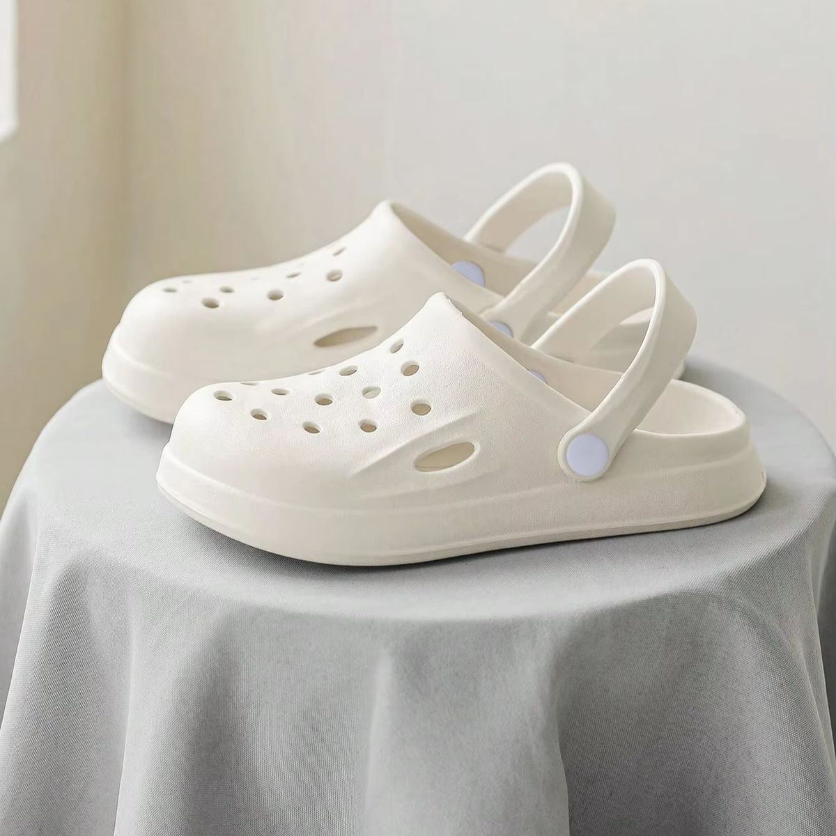 Unisex Platform Clogs EVA Breathable Non-slip Garden Shoes Men Women Casual Lightweight Sandals Summer Beach Slippers_vogvips.com