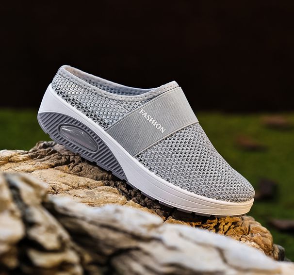 Women's Plus Size Platform Sandals Comfortable Air Cushioned Slip-On Beach Shoes For Home Wear_vogvips.com