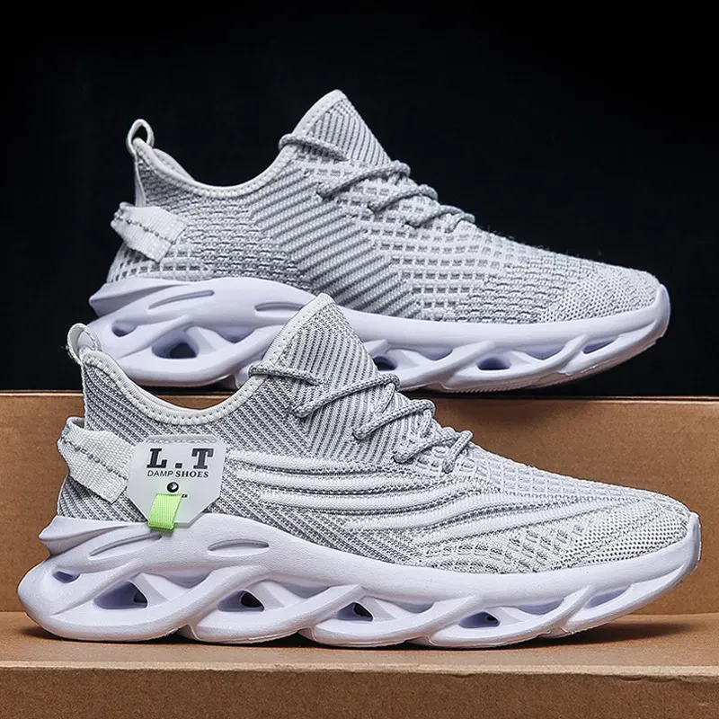 Large Black Men's Versatile For Spring And Autumn Sports Running Leisure Odor Proof Breathable Mesh Shoes_vogvips.com