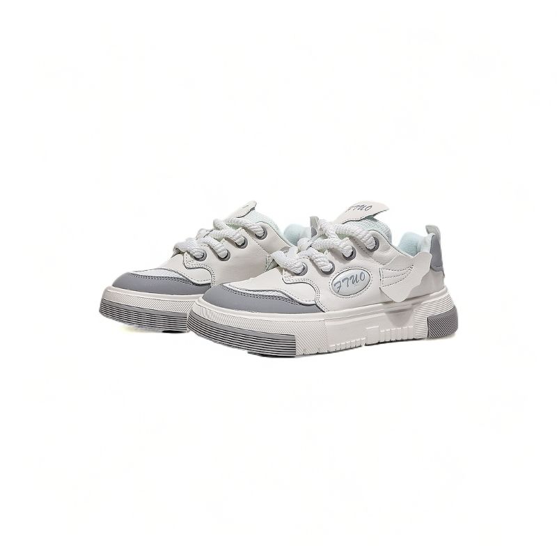 The White And Grey Thick-soled Height-increasing Shoes For Both Men And Women Offer A Soft And Springy Feel With Anti-slip Soles_vogvips.com