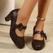 Cross-border Shallow Bow High-heeled New Chunky Heel Slip-on Shoes, Simple Women's Fashion 2026 For Commuting_vogvips.com
