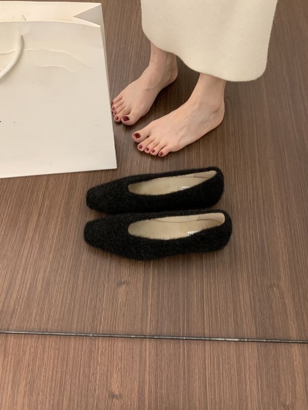 French Flat Footed Warm And Fluffy Cotton Scoop Shoes, Korean Version Versatile Hairy Shoes For Women's Outdoor Wear, Autumn And Winter Bean Shoes_vogvips.com