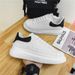 White Sneakers Men's Versatile Thick-soled Height-boosting Shoes For Students And Couples, 2026_vogvips.com
