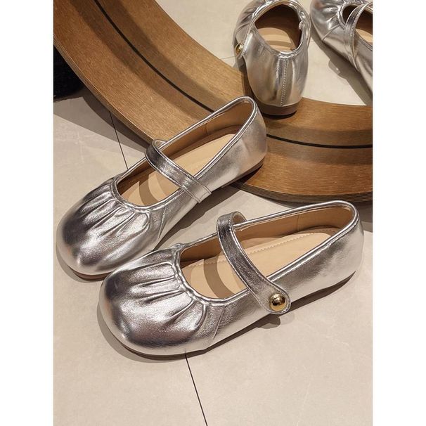 French Evening Mary Jane Children's 2025 Spring/Summer New Style Flat Bottom Wrinkle One Word Belt Shallow Mouth Grandma_vogvips.com