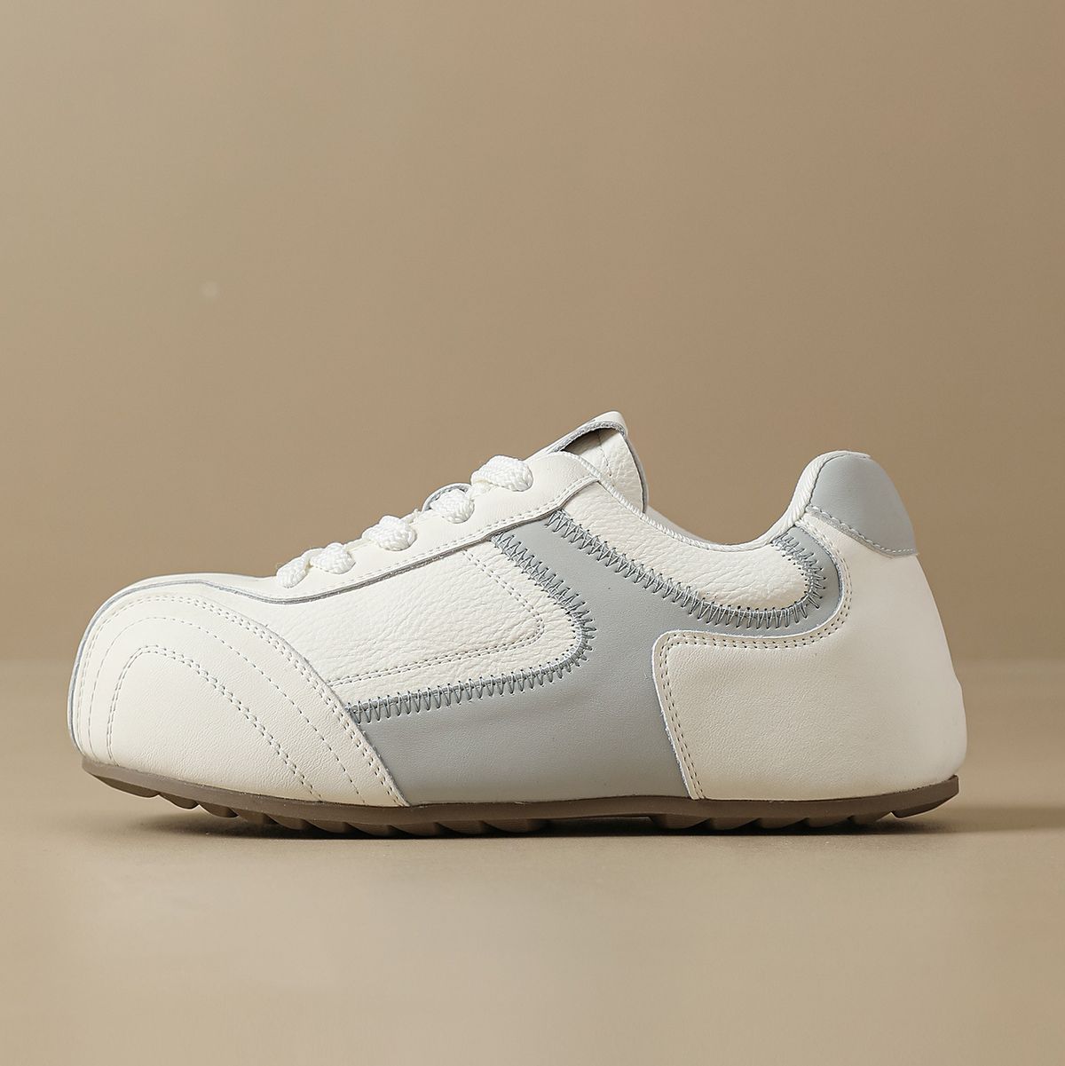 Invisible Inner Height Small White Shoes Female 2026 Spring New All-match Big Head Ugly Cute Birkenhead Female Birkenhead Bread Shoes_vogvips.com