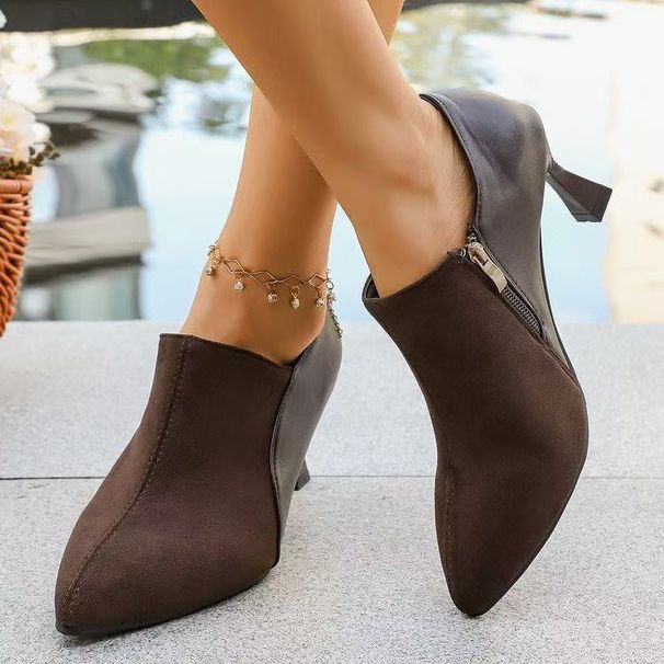 Spring/Summer 2026 New Vintage Single-Heel Women's Pointed-Toe Mid-Heel Shoes_vogvips.com