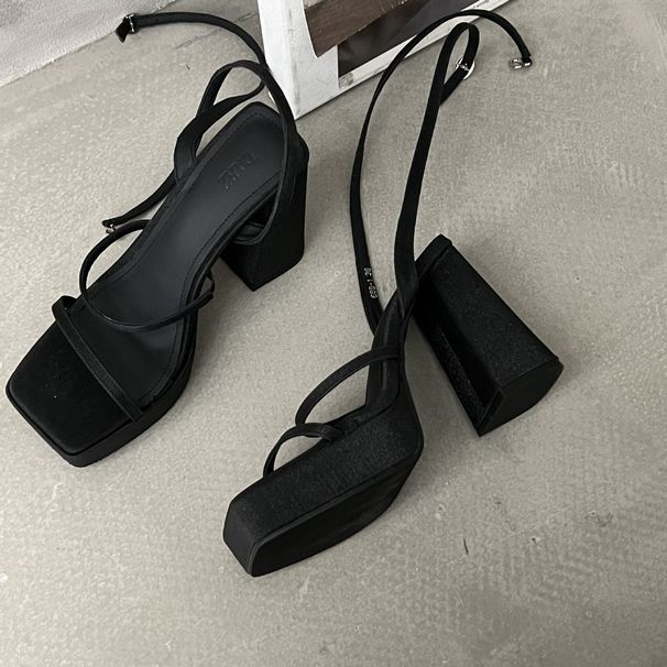 2023 New Summer High Heels Open Toe One Line Buckle Sandals Women Rose Red Thick Heel Thick Soled Waterproof Platform Roma Shoes_vogvips.com