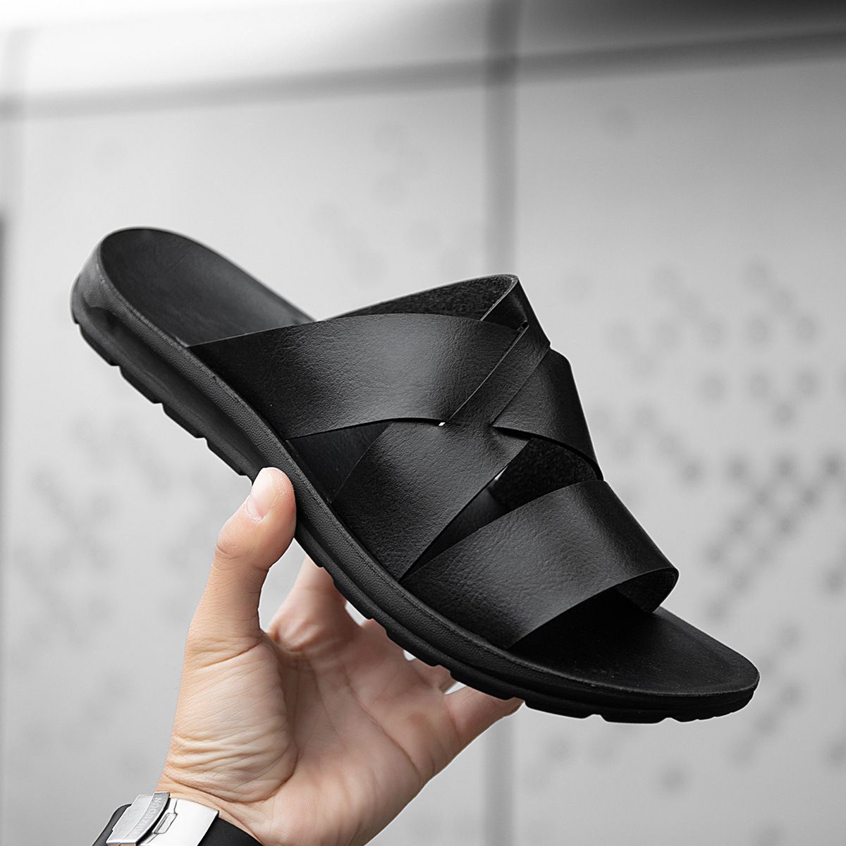 New Men's Fashion Genuine Leather Rubber Soft Sole Summer Non-Slip Wear-Resistant Cross-Border Sandals_vogvips.com