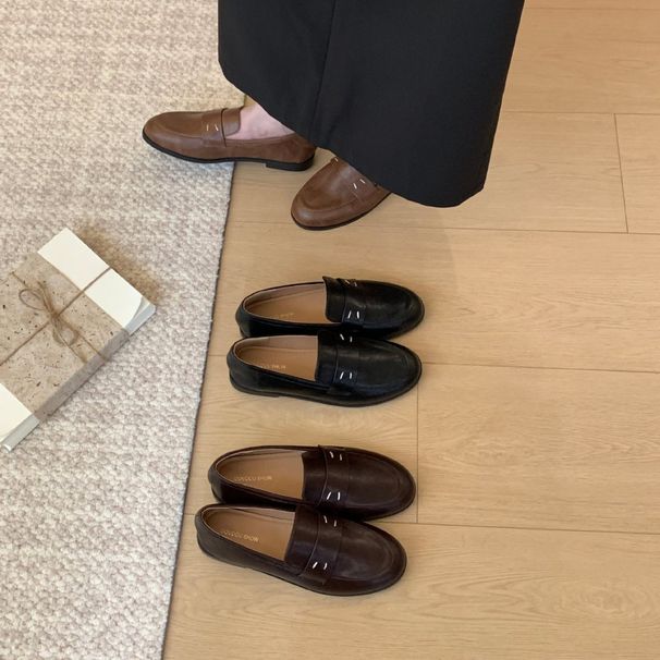 Old Money Flat Low-Heel Loafers For Women, 2026 Autumn New British Style Belt Buckle Small Leather Shoes, Vintage_vogvips.com