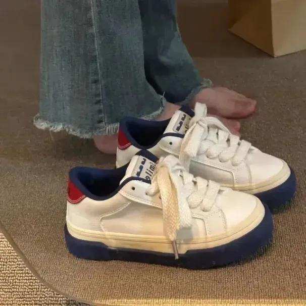 New Retro Red Canvas Low Cut Sports Letter Embroidered Skateboard Women's Flat Shoes, Fashionable Designer Casual Shoes_vogvips.com