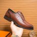 New Black And White Color-block Carved Brick Men's Shoes For Men's Business Leather British Derby Shoes Pointed Toe Banquet Wedding Leather Shoes_vogvips.com