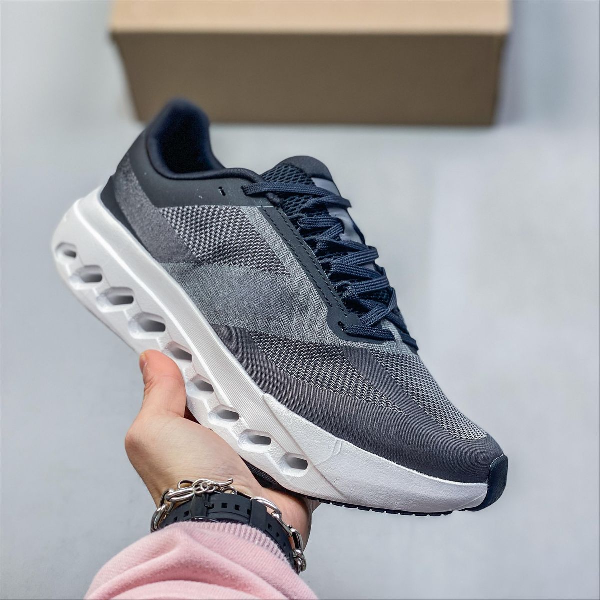 Fashion Lightweight Comfortable Breathable Sports Shoes Simple Atmosphere Cushioned Wear Shoes_vogvips.com
