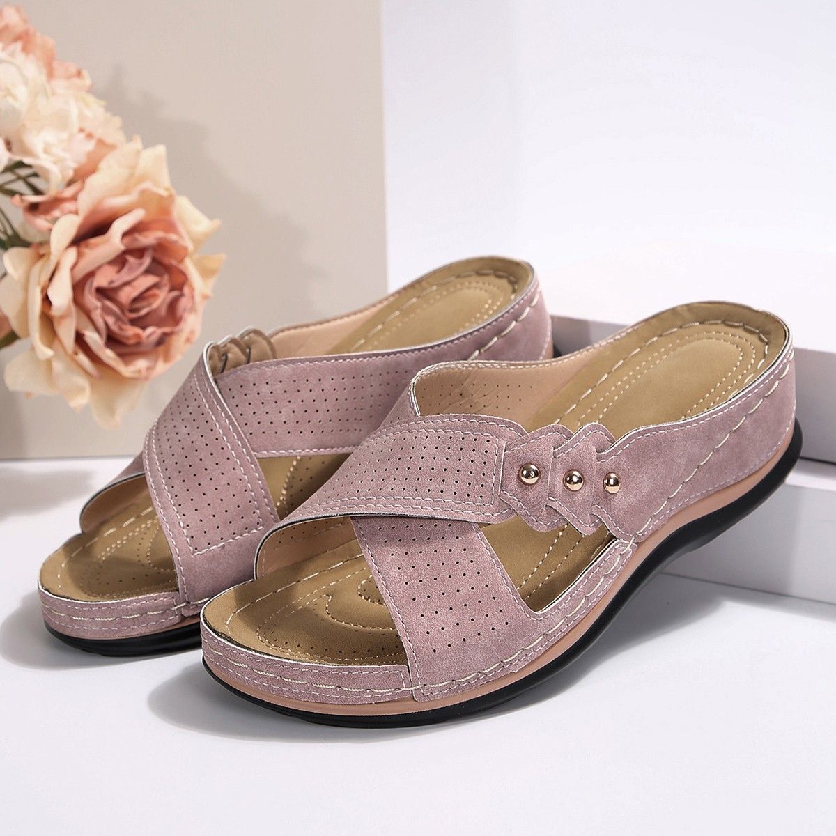 New Hollow Metal Button Wedge With Thick Soles Outside To Wear Solid Color Fish Mouth Slippers_vogvips.com