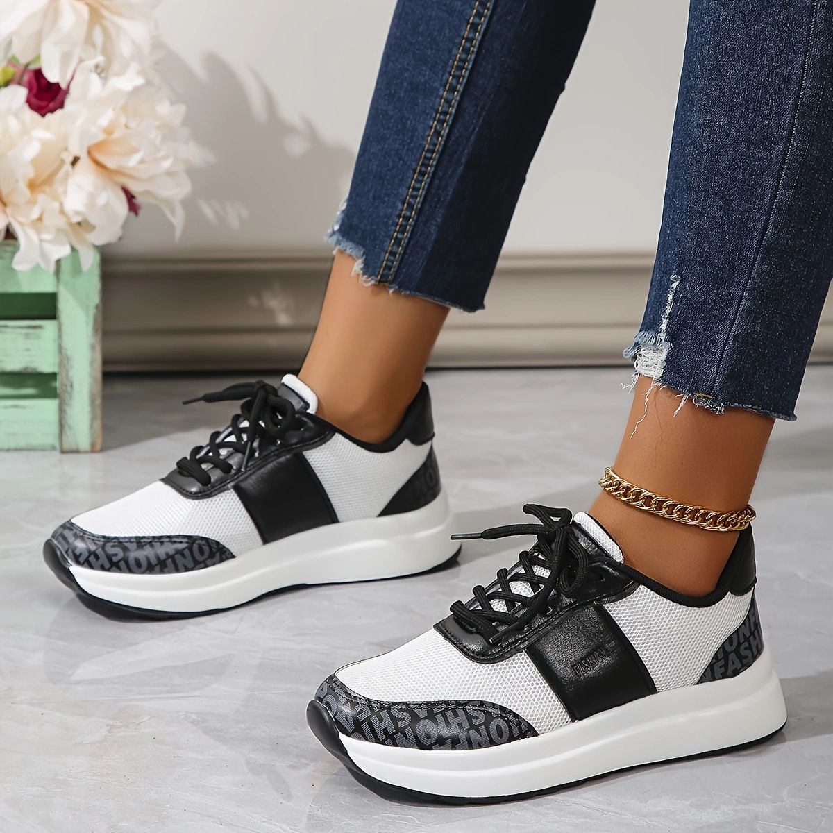 Women's Casual Flat Sports Shoes New Large Size Lace-up Medium Heel Large Size Single Shoes_vogvips.com