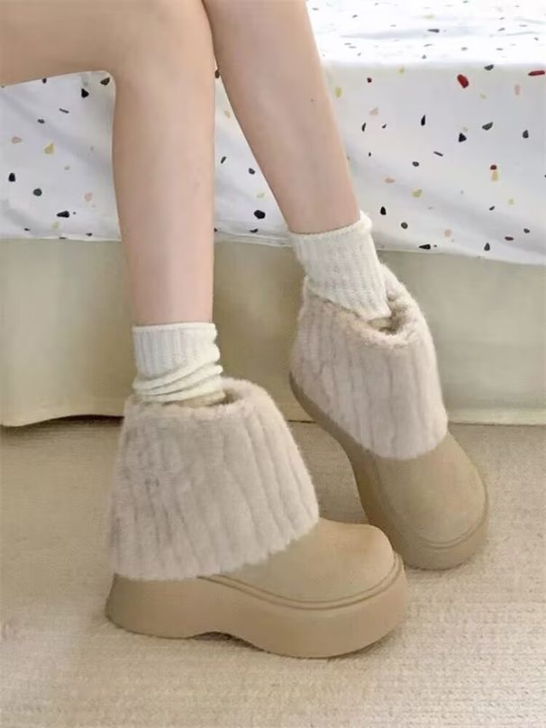 Online Celebrity Snow Boots Women's Winter 2025 New Short Niche Thick Bottom Furry Pants Boots With Velvet Warm Cotton Shoes_vogvips.com