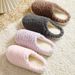 2025 New Winter Indoor Warm Couple Plush Slippers For Women And Men With Soft Cushioning_vogvips.com