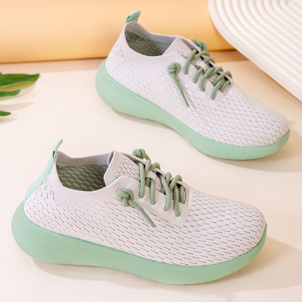 Women's Casual Breathable Mesh Soft-soled Comfortable Fly-knit Shoes, Fashionable Versatile Low-top Women's Shoes_vogvips.com