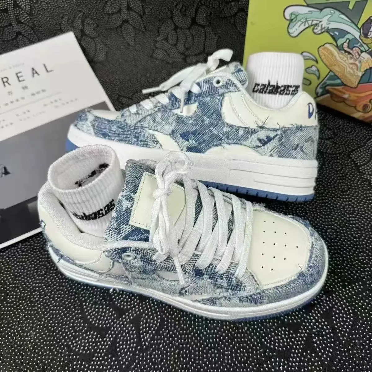 Womens And Shock Absorbing Men Black White Jacquard Canvas Sneakers Low Top Casual Skate Shoes_vogvips.com