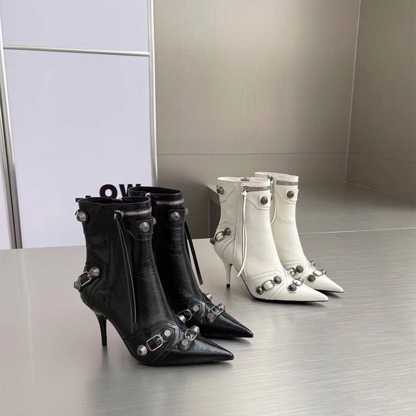 2023 Autumn New Ins Trend Black High Short Women Pointed Toe Thin Heel Metal Rivet Side Zipper Tassel Motorcycle Boots_vogvips.com