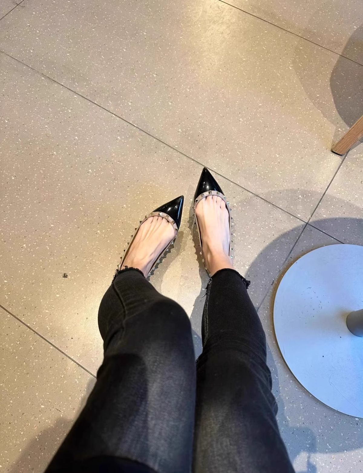 French Style Rivet Pointed Toe For Women 2025 Spring Summer New Elegant Patent Leather Soft Sole Flat Shallow Mouth Boat_vogvips.com