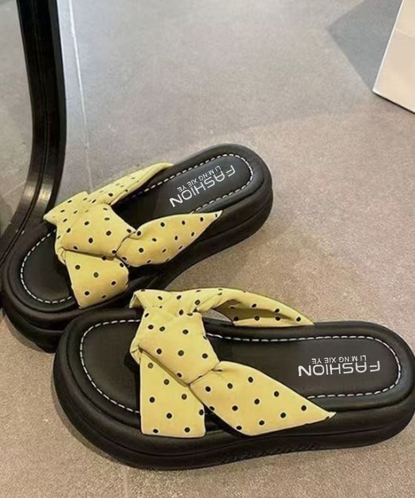 Women's Thick-soled Cross-strap Polka Dot Sandals 2026 Spring-summer New Style Outdoor Platform Fashion Slippers_vogvips.com