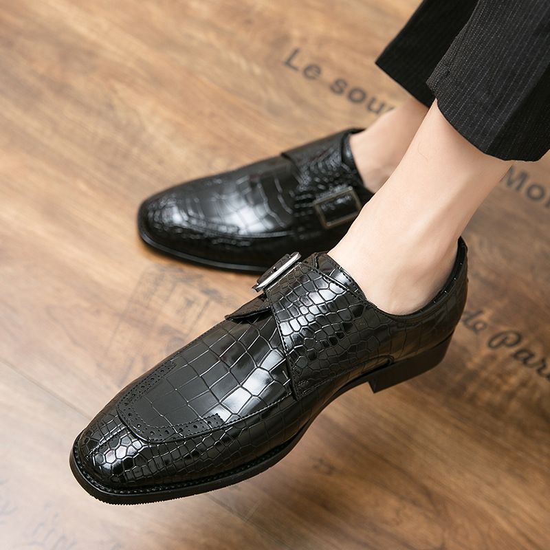Cross-Border New Men's Leather 48 British Korean Version Casual Large Size European And American Retro Hairstylist Groom_vogvips.com