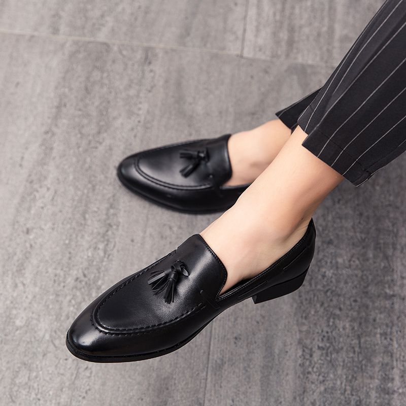Euro Step Autumn New Casual Leather For Men, British Style Slip-On Brogue Carved Trendy Shoes, Korean Version With Internal Height_vogvips.com