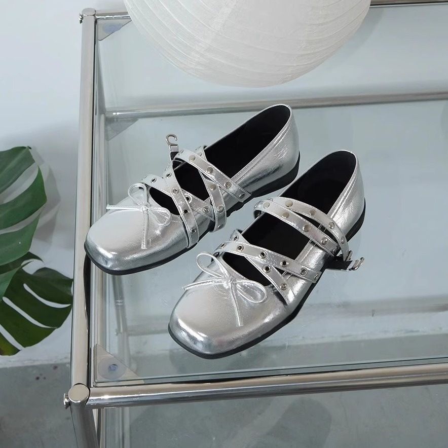 Sheepskin Version Red Bowknot Small Shoes For Women Autumn Genuine Leather Retro Shallow Mouth Rivet Ballet Flat Shoes_vogvips.com