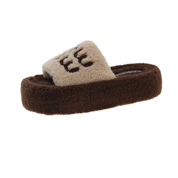 Seasonal New Internet Celebrity Letter Hairy Slippers For Women, Comfortable Outerwear, Open Toed One Word Large Cotton Slippers For Women_vogvips.com