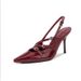2024 New Patent Leather Stiletto Closed-Toe Ultra Heel Sandals With One-Strap Buckle, Cat Heel, Square Toe, And Back_vogvips.com