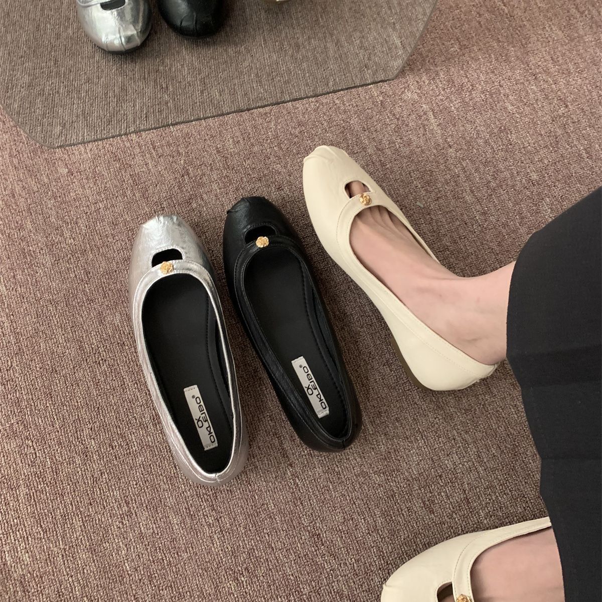 French Silver Round Toe Shallow Mouth Flat Sole Single Shoe For Women In Spring 2025, New One Foot Soft Soled Bean Shoes_vogvips.com