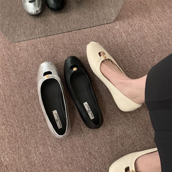 French Silver Round Toe Shallow Mouth Flat Sole Single Shoe For Women In Spring 2025, New One Foot Soft Soled Bean Shoes_vogvips.com