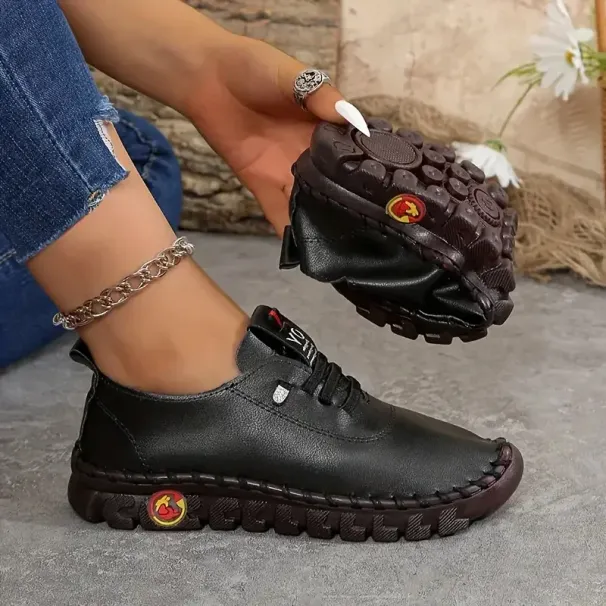 New Comfortable Soft Leather Loafers For Casual Flat Bottom Mom Shoes Fashion Outdoor Sneakers Women_vogvips.com